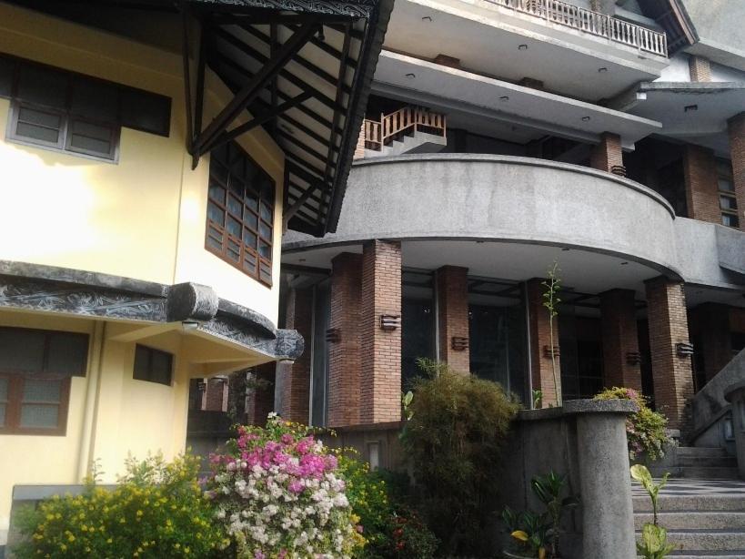 Sapadia Hotel And Cottage Parapat Esterno foto