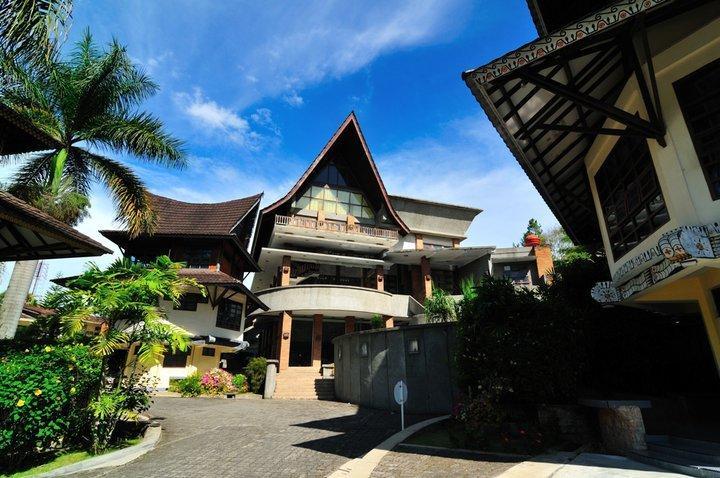 Sapadia Hotel And Cottage Parapat Esterno foto