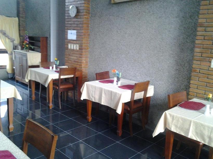 Sapadia Hotel And Cottage Parapat Esterno foto